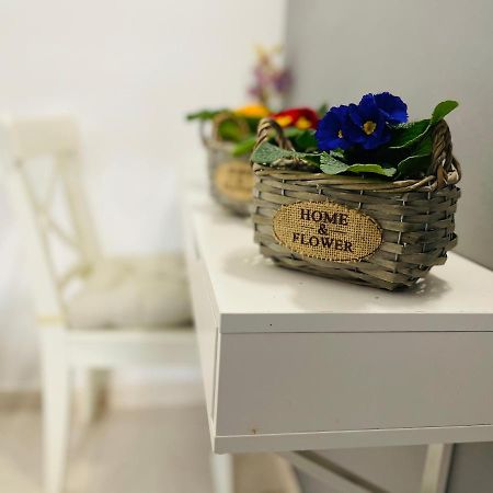 Hostal Lleida Barcelona Exteriör bild