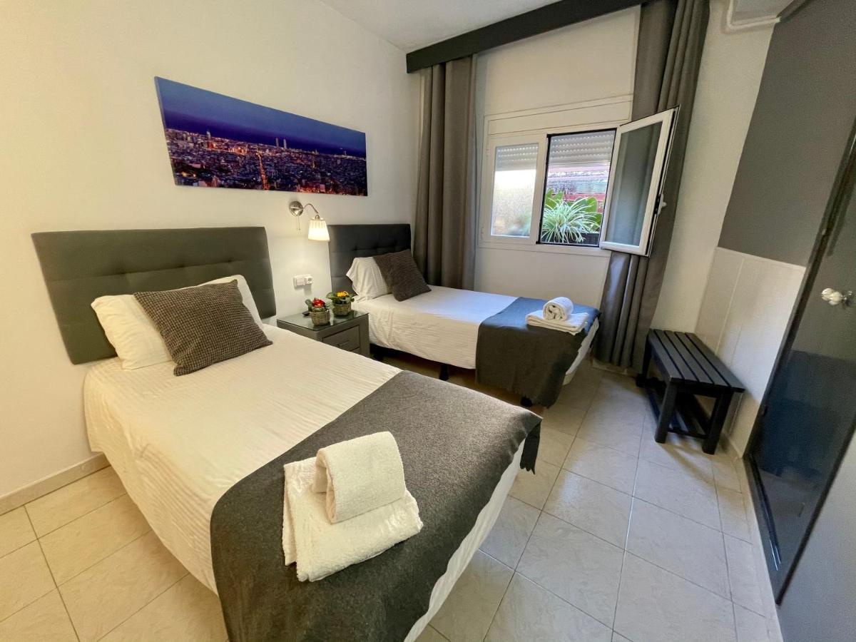 Hostal Lleida Barcelona Exteriör bild