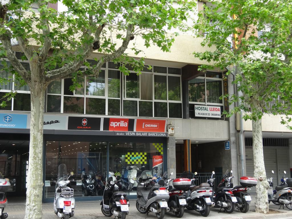 Hostal Lleida Barcelona Exteriör bild