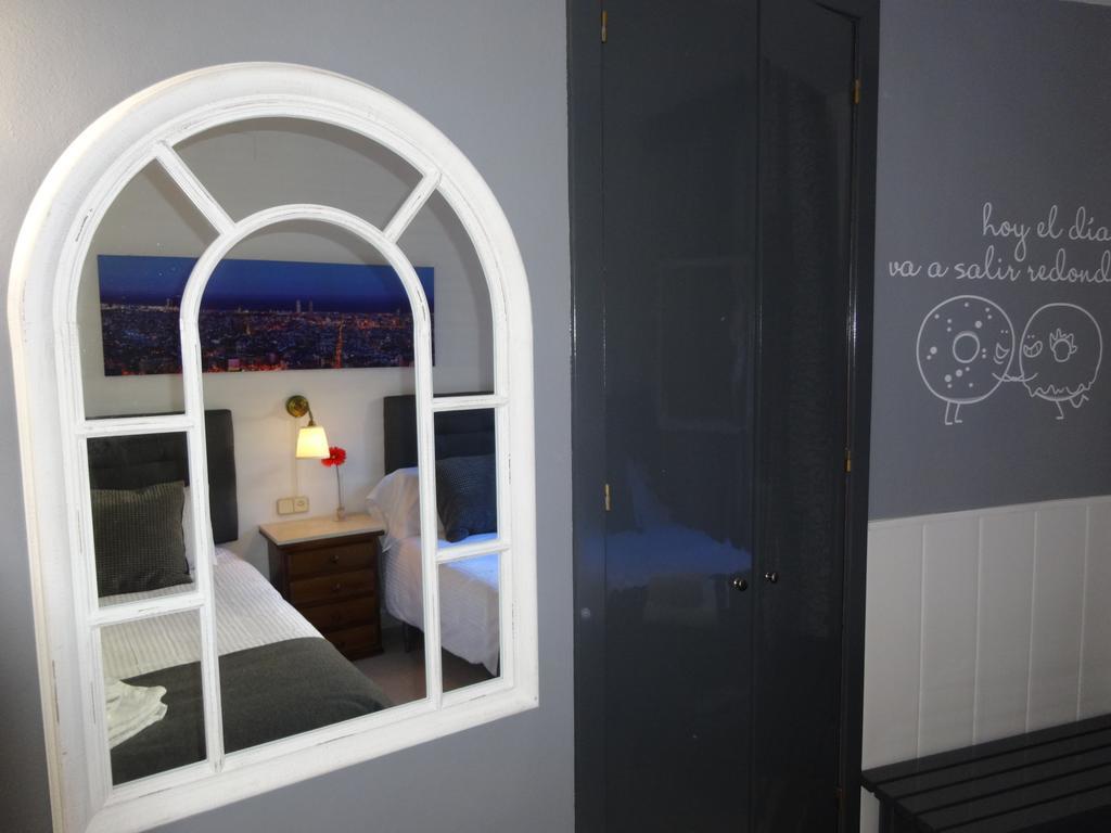 Hostal Lleida Barcelona Exteriör bild