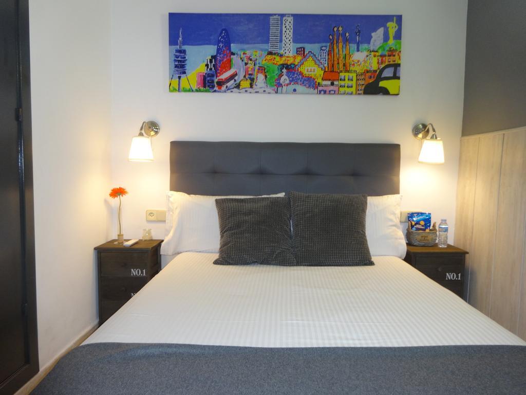 Hostal Lleida Barcelona Exteriör bild