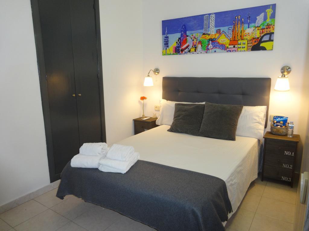 Hostal Lleida Barcelona Exteriör bild