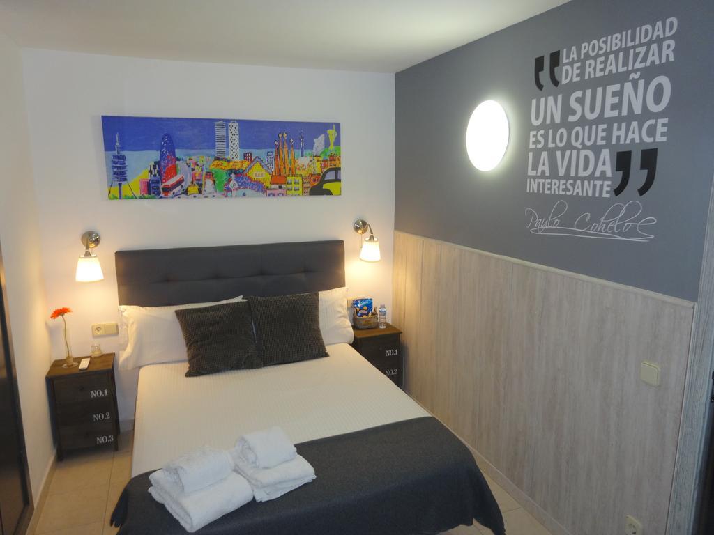Hostal Lleida Barcelona Exteriör bild