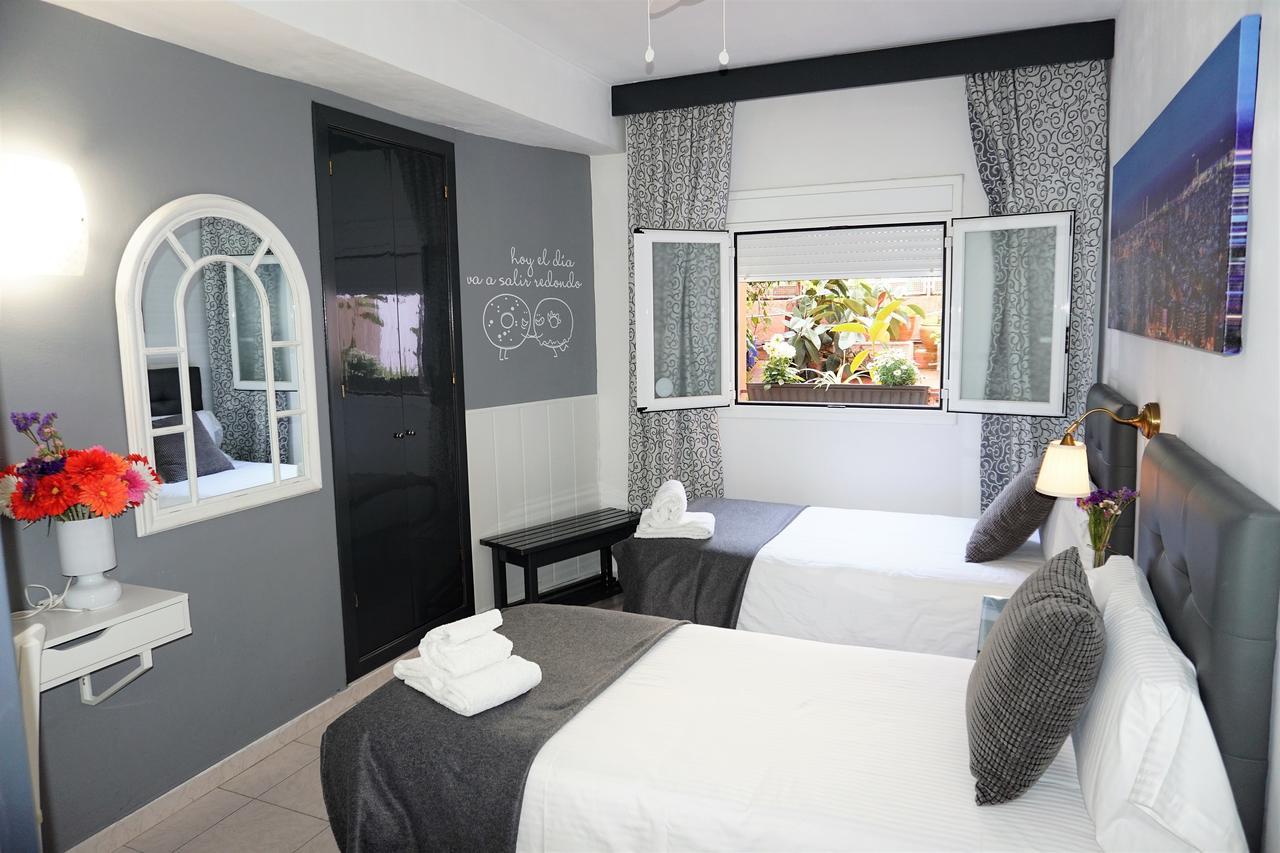 Hostal Lleida Barcelona Exteriör bild